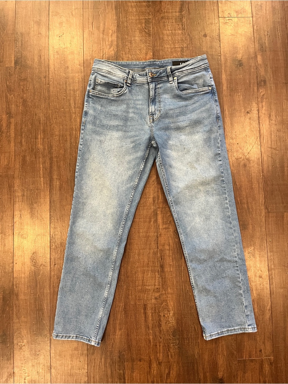 TPJ Jeans Mens 33x30 Blue Athletic Fit Straight Medium Wash Stretch Denim